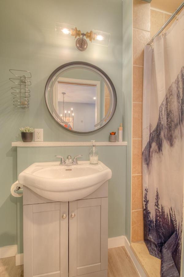 Beautiful Newly Reno 2Bdm 2 Bth Sleep Up To 6 Adults & Kids Mountain View Townhouse Suite Canmore Exterior foto