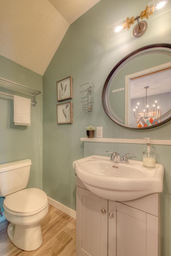 Beautiful Newly Reno 2Bdm 2 Bth Sleep Up To 6 Adults & Kids Mountain View Townhouse Suite Canmore Exterior foto