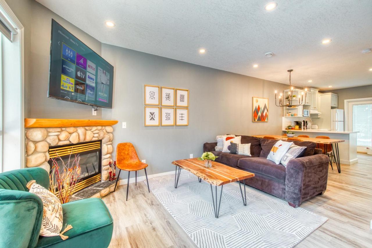 Beautiful Newly Reno 2Bdm 2 Bth Sleep Up To 6 Adults & Kids Mountain View Townhouse Suite Canmore Exterior foto