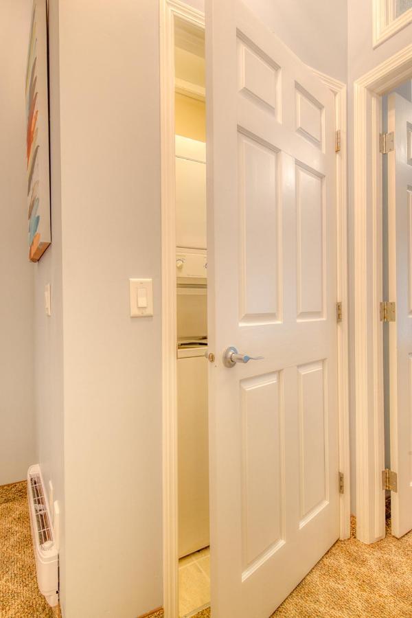 Beautiful Newly Reno 2Bdm 2 Bth Sleep Up To 6 Adults & Kids Mountain View Townhouse Suite Canmore Exterior foto